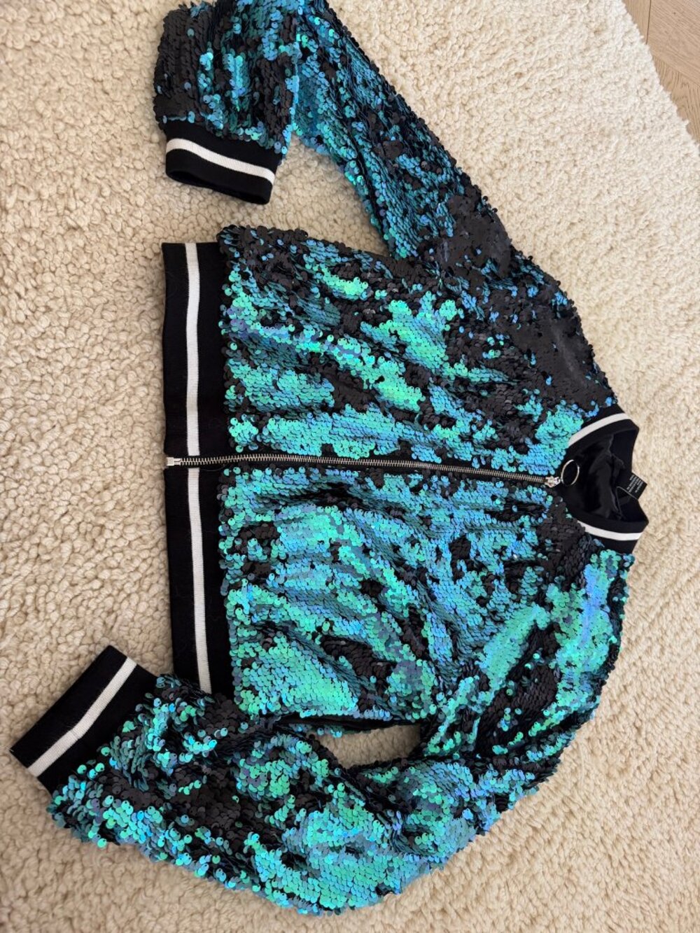 Forever 21 Reversible Sequin Bomber Jacket Black Teal Mermaid | Sz S